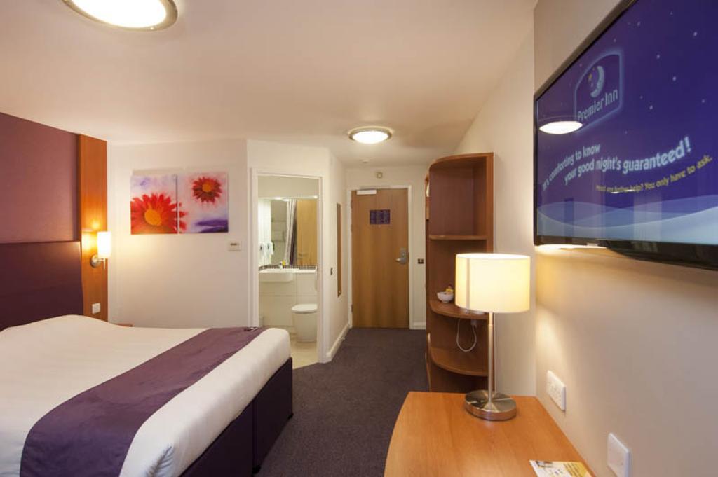 Premier Inn Gravesend - A2/Singlewell Bagian luar foto